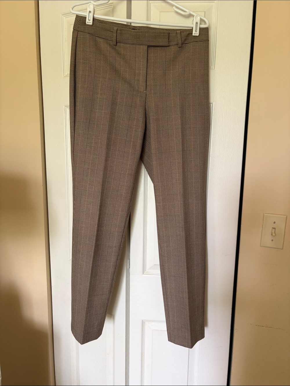 Talbots Brown Plaid Women’s Dress Pants. High-waist straight pant.